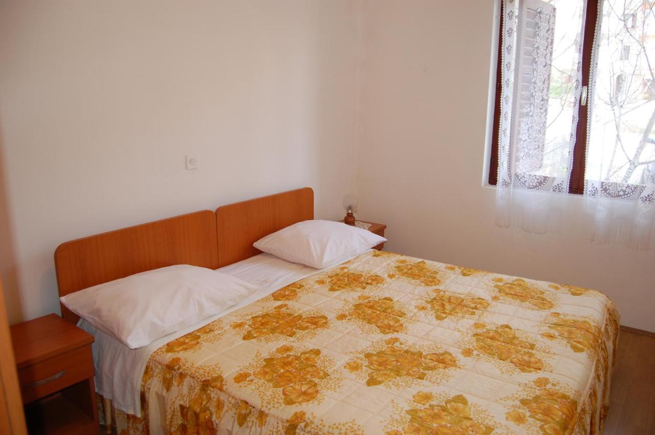 Apartments Villa Angela Krk Town Rum bild