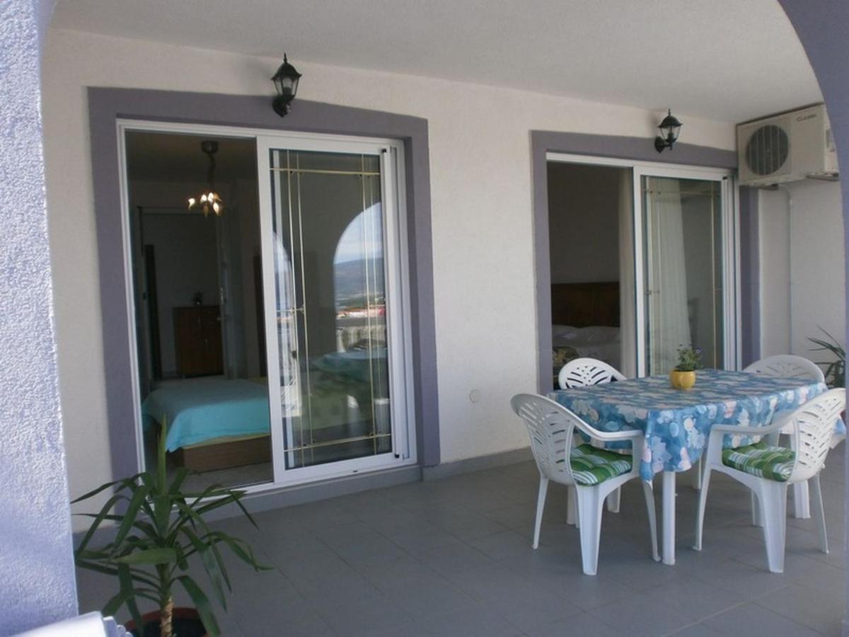 Apartments Villa Angela Krk Town Rum bild
