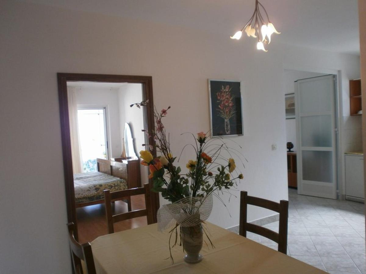 Apartments Villa Angela Krk Town Rum bild