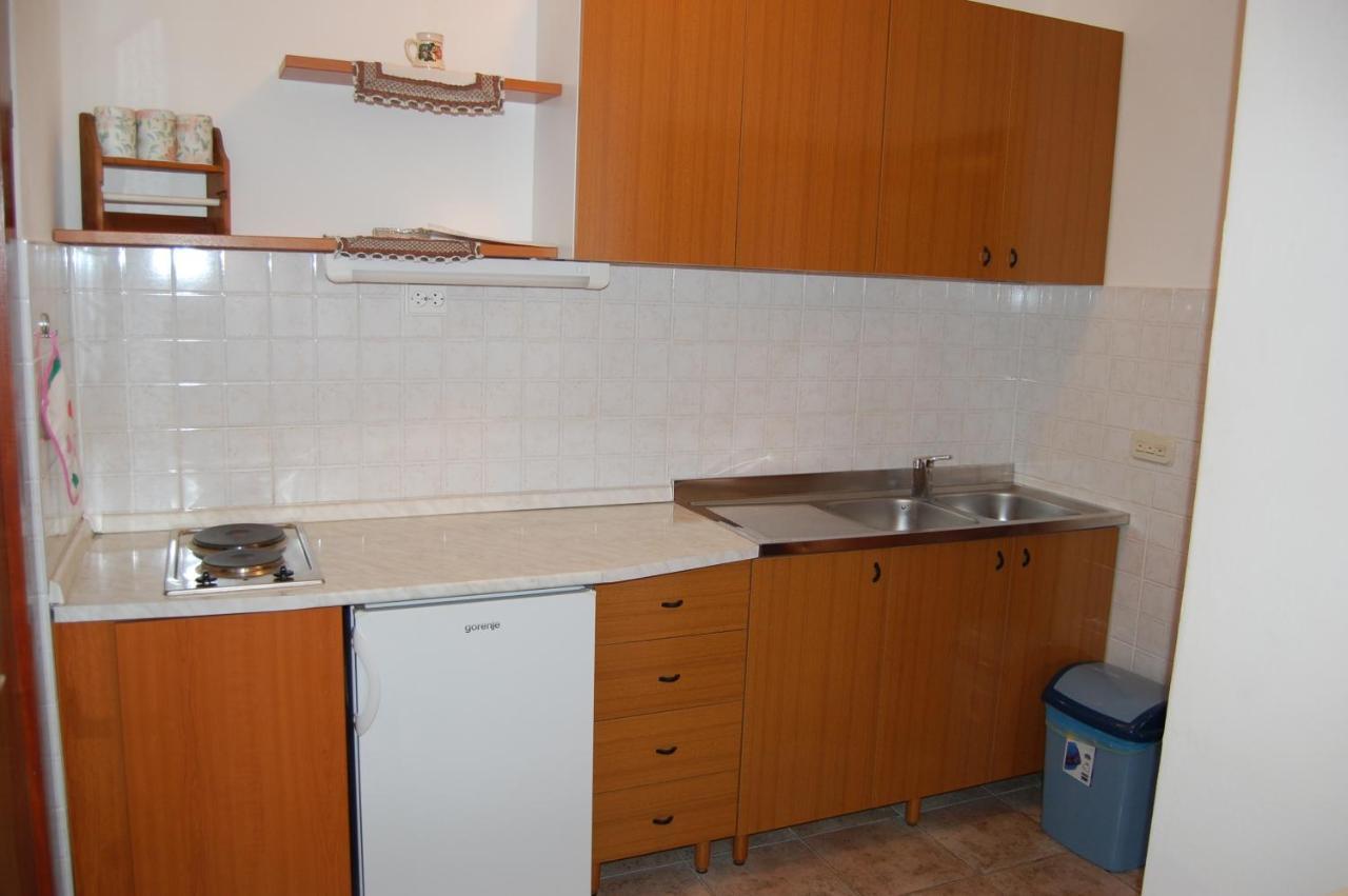 Apartments Villa Angela Krk Town Rum bild