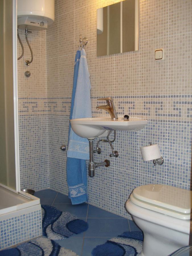 Apartments Villa Angela Krk Town Rum bild