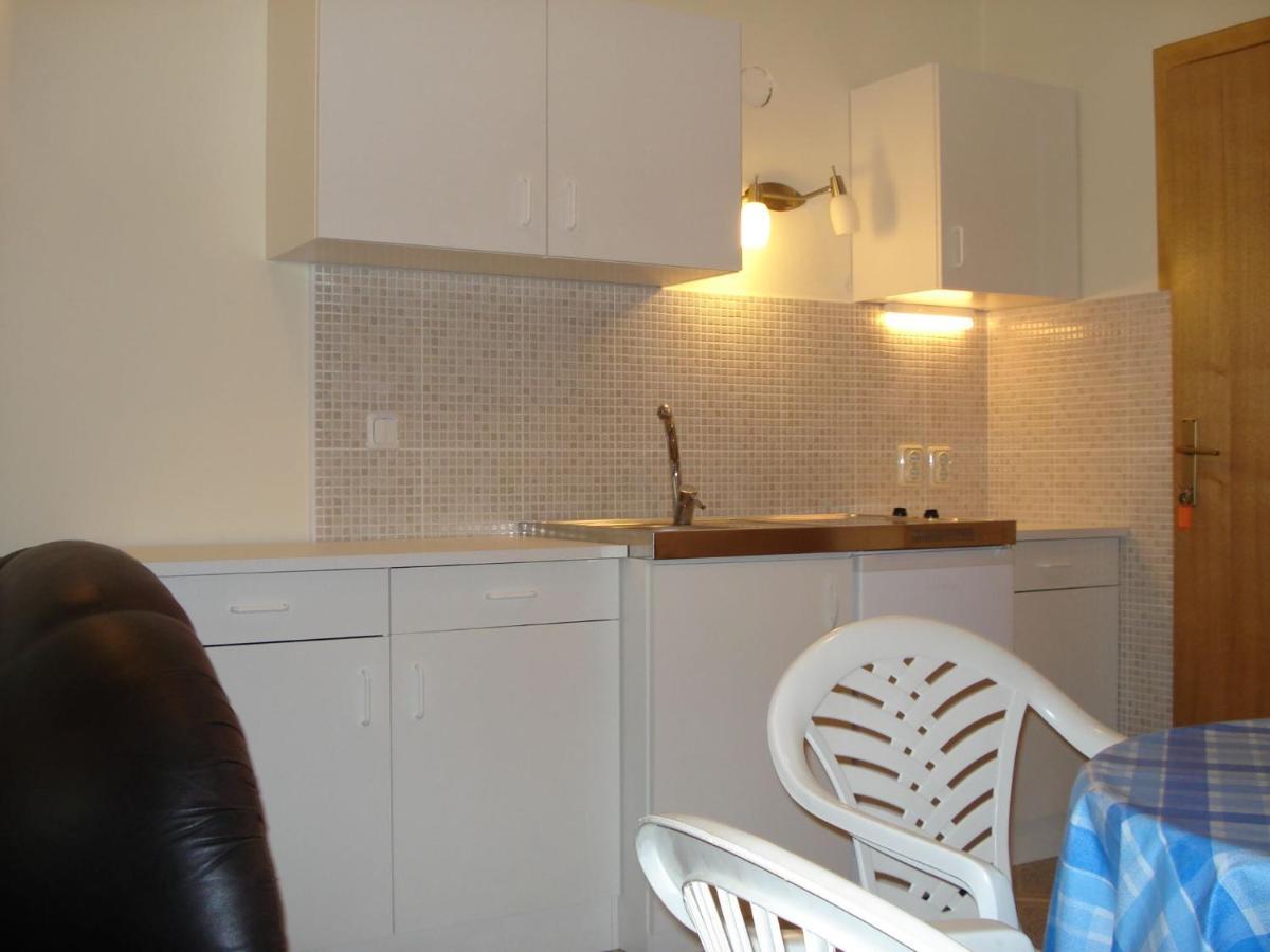 Apartments Villa Angela Krk Town Rum bild